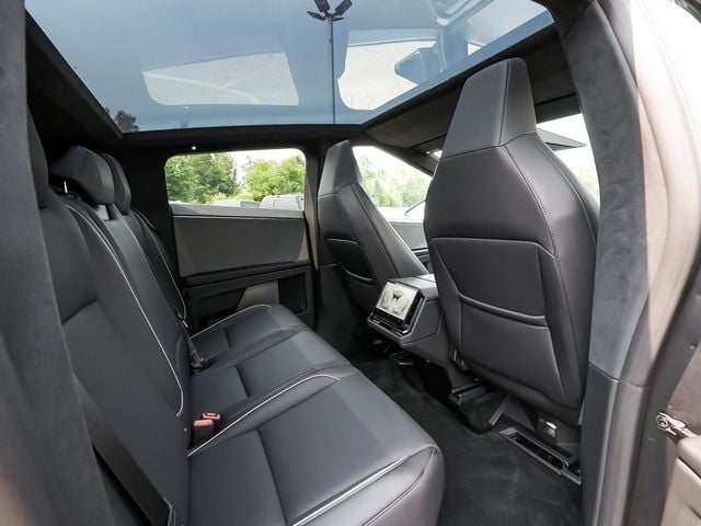 2024 Tesla Cybertruck Base - 23077355 - 38