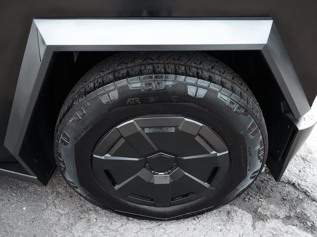 2024 Tesla Cybertruck Base - 23077355 - 8