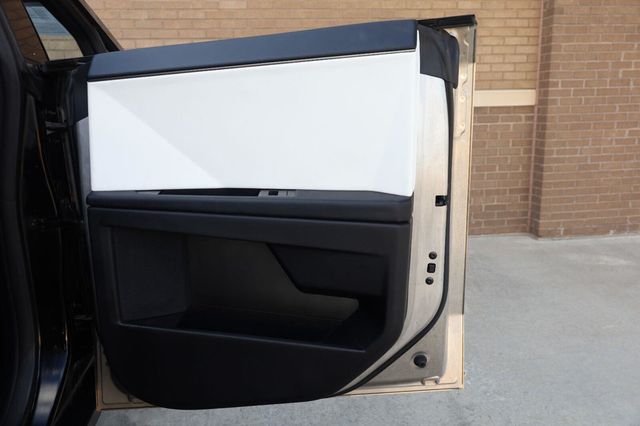 2024 Tesla Cybertruck Base Crew Cab AWD - 23083414 - 24