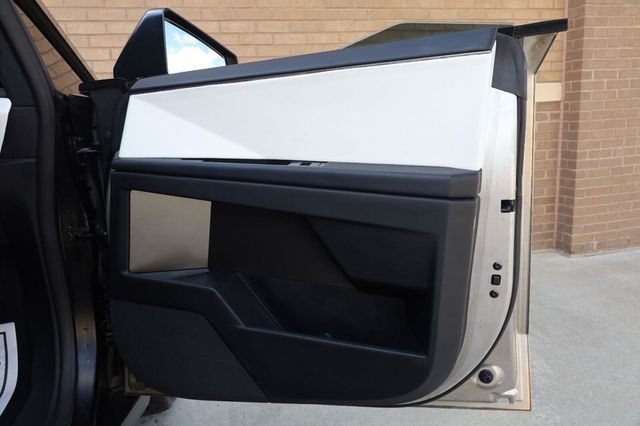 2024 Tesla Cybertruck Base Crew Cab AWD - 23083414 - 27