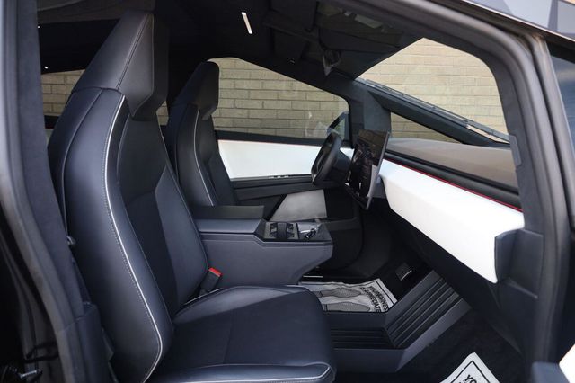 2024 Tesla Cybertruck Base Crew Cab AWD - 23083414 - 28