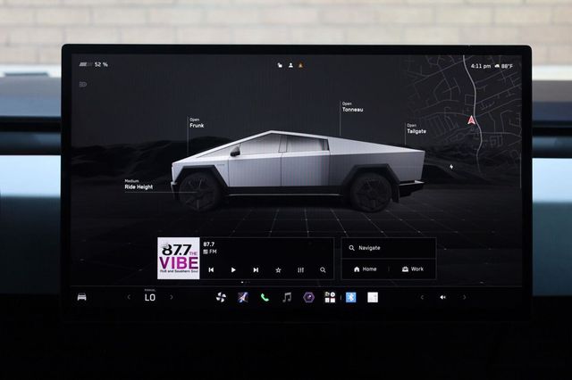 2024 Tesla Cybertruck Base Crew Cab AWD - 23083414 - 39