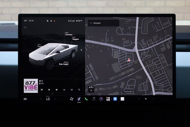 2024 Tesla Cybertruck Base Crew Cab AWD - 23083414 - 40