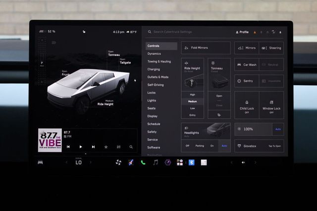 2024 Tesla Cybertruck Base Crew Cab AWD - 23083414 - 45