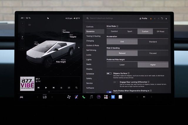 2024 Tesla Cybertruck Base Crew Cab AWD - 23083414 - 47
