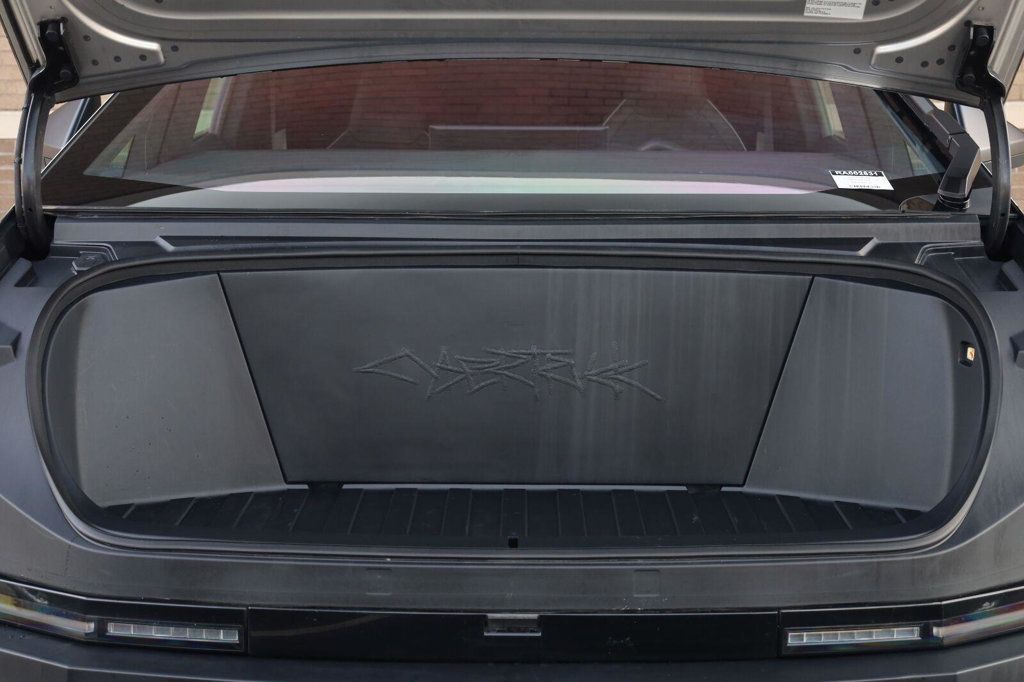 Tesla Cybertruck photo 14