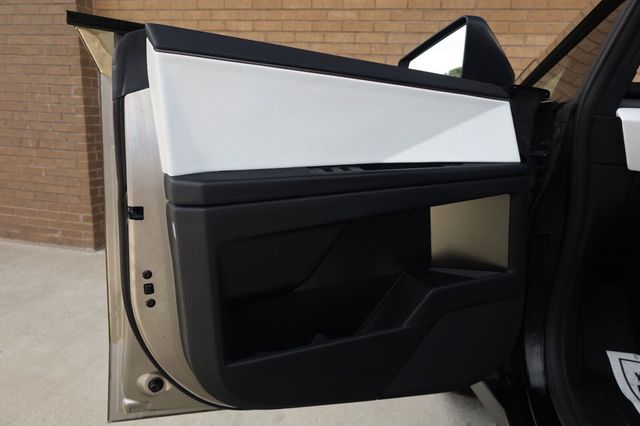 2024 Tesla Cybertruck Base Crew Cab AWD - 23083415 - 14