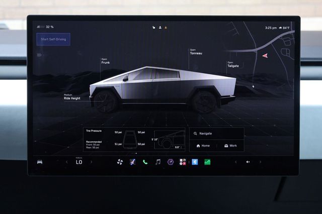 2024 Tesla Cybertruck Base Crew Cab AWD - 23083415 - 39