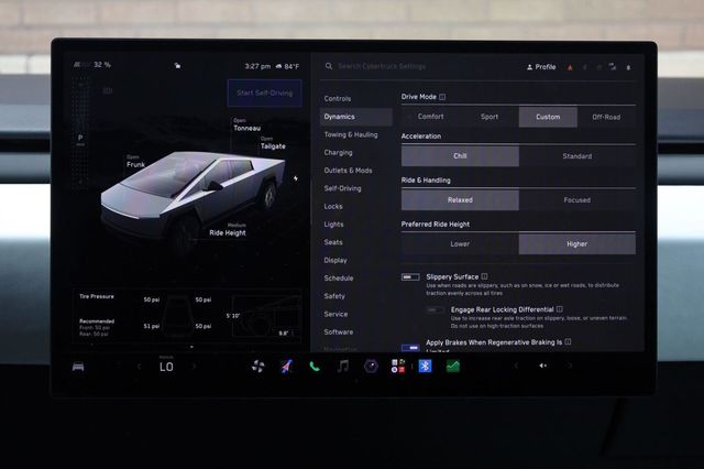 2024 Tesla Cybertruck Base Crew Cab AWD - 23083415 - 46