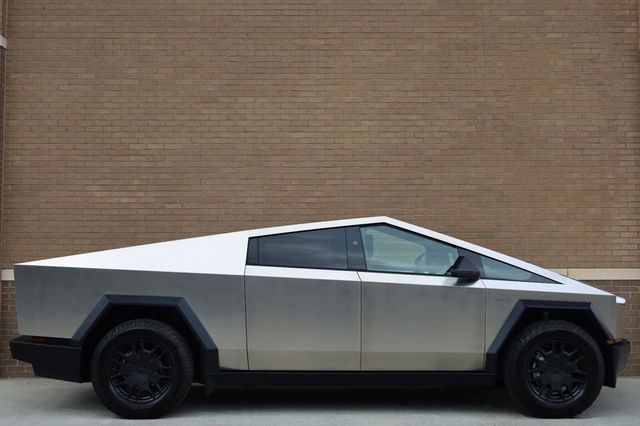 2024 Tesla Cybertruck Cyberbeast - 23087506 - 2