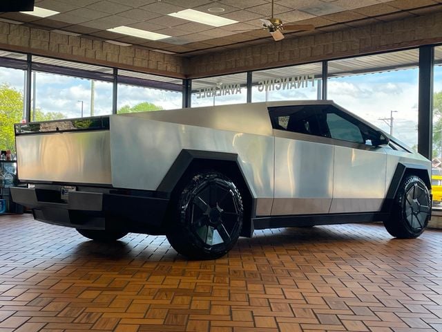 2024 Tesla Cybertruck Cyberbeast AWD - 23024815 - 10