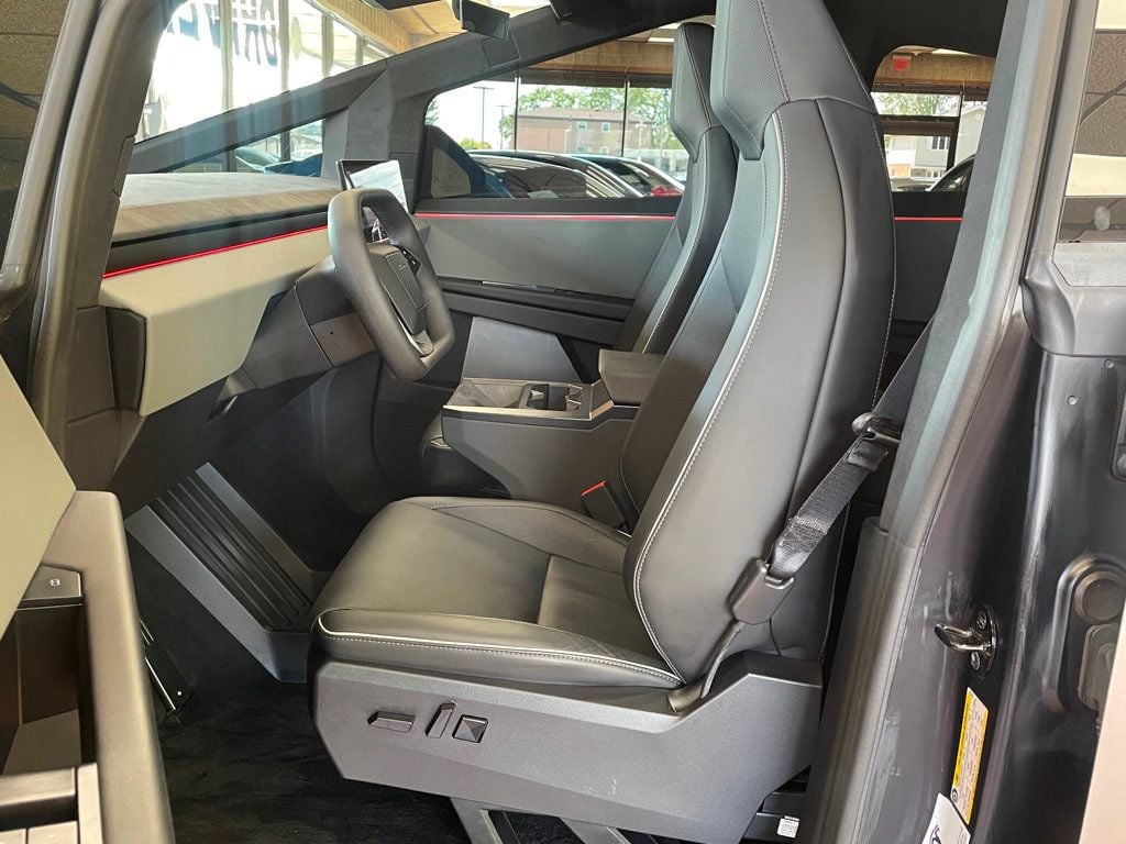 2024 Tesla Cybertruck Cyberbeast AWD - 23024815 - 11