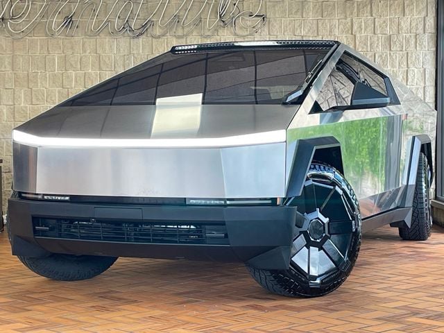 2024 Tesla Cybertruck Cyberbeast AWD - 23024815 - 1