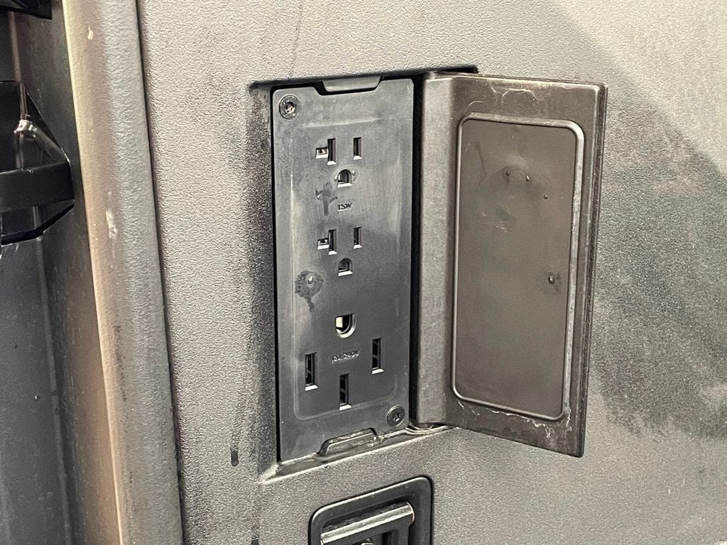 2024 Tesla Cybertruck Cyberbeast AWD - 23024815 - 22