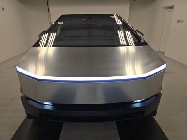 2024 Tesla Cybertruck Cyberbeast AWD - 23014585 - 2