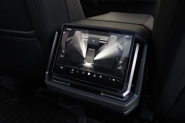 2024 Tesla Cybertruck Cyberbeast AWD - 23031383 - 40