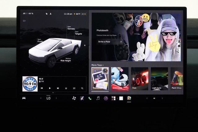 2024 Tesla Cybertruck Cyberbeast AWD - 23031383 - 44