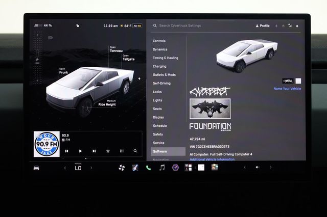 2024 Tesla Cybertruck Cyberbeast AWD - 23031383 - 47