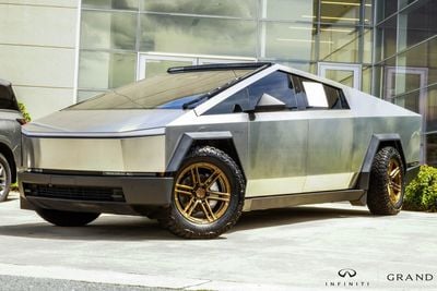 2024 Tesla Cybertruck - 7G2CEHEE9RA020533