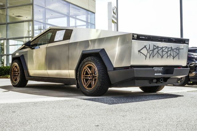 2024 Tesla Cybertruck Cyberbeast AWD - 23057458 - 7