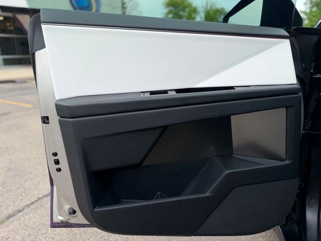 2024 Tesla Cybertruck Cyberbeast AWD - 23037026 - 17