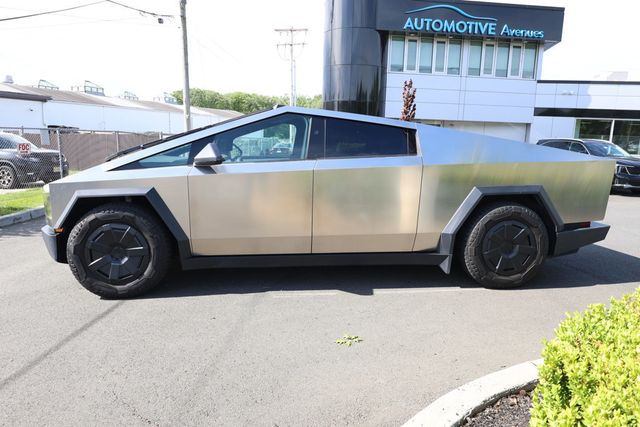 2024 Tesla Cybertruck Cyberbeast AWD - 23030968 - 1