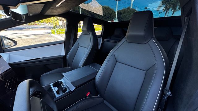 2024 Tesla Cybertruck Cyberbeast AWD - 22965490 - 10