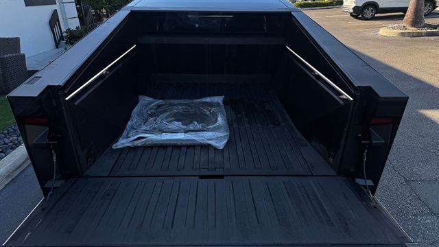 2024 Tesla Cybertruck Cyberbeast AWD - 22965490 - 17