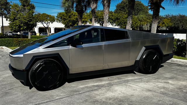 2024 Tesla Cybertruck Cyberbeast AWD - 22965490 - 1
