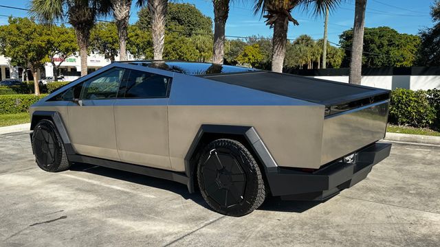 2024 Tesla Cybertruck Cyberbeast AWD - 22965490 - 4