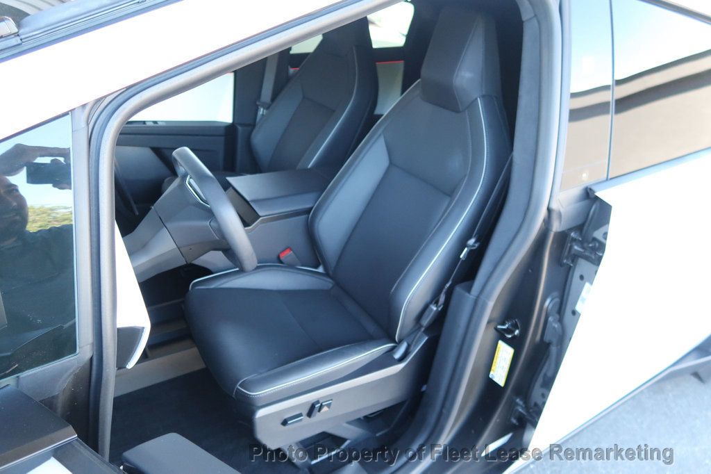 2024 Tesla Cybertruck Cybertruck - 22629031 - 10