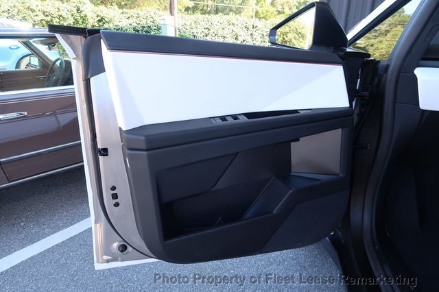 2024 Tesla Cybertruck Cybertruck - 22629031 - 12