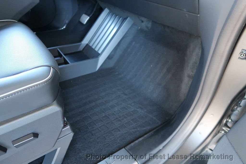 2024 Tesla Cybertruck Cybertruck - 22629031 - 32