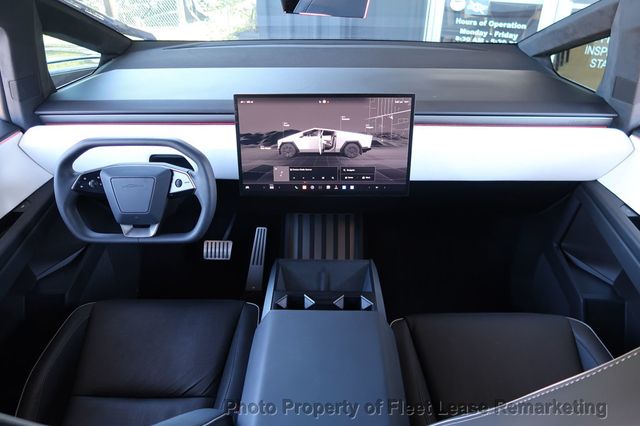 2024 Tesla Cybertruck Cybertruck - 22629031 - 36