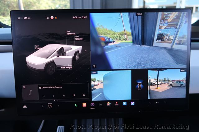 2024 Tesla Cybertruck Cybertruck - 22629031 - 39