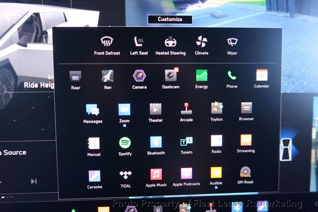 2024 Tesla Cybertruck Cybertruck - 22629031 - 40