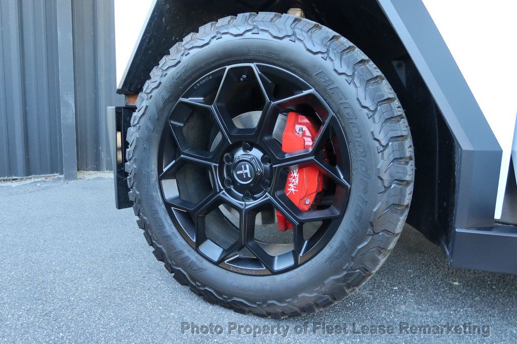 2024 Tesla Cybertruck Cybertruck - 22629031 - 58