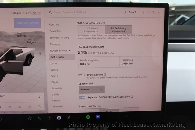 2024 Tesla Cybertruck Cybertruck Foundation - 23013821 - 29