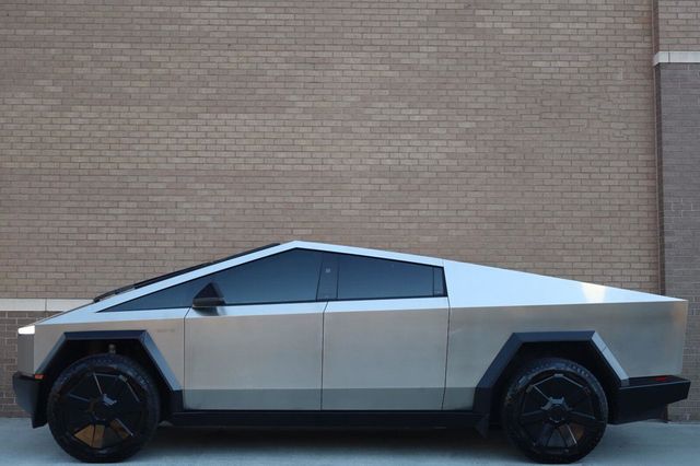2024 Tesla Cybertruck Foundation Series - 23084147 - 1