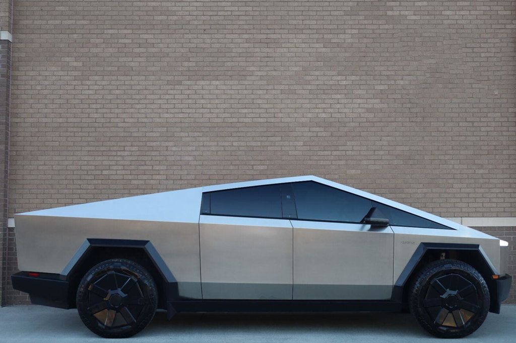 Tesla Cybertruck photo 3