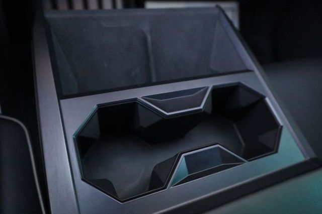 2024 Tesla Cybertruck Foundation Series - 23084147 - 38