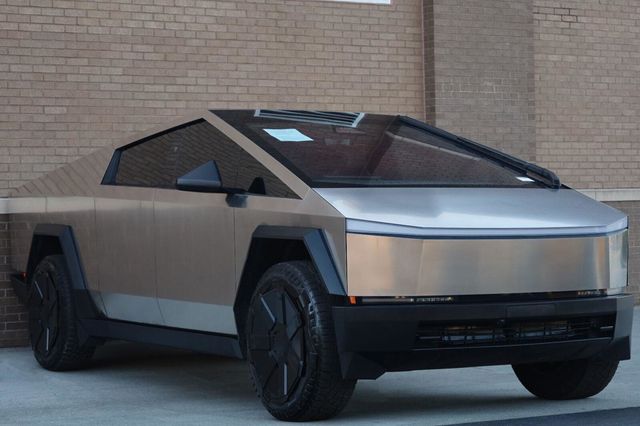 2024 Tesla Cybertruck Foundation Series - 23084147 - 4
