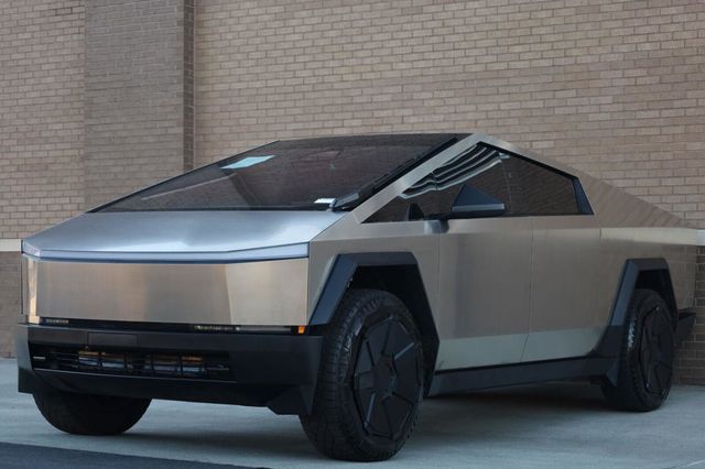2024 Tesla Cybertruck Foundation Series - 23084147 - 6