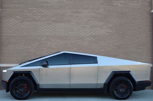 2024 Tesla Cybertruck Foundation Series - 23084689 - 1