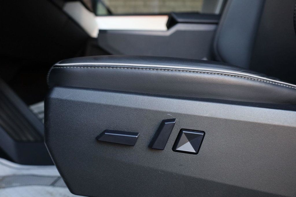 Tesla Cybertruck photo 20