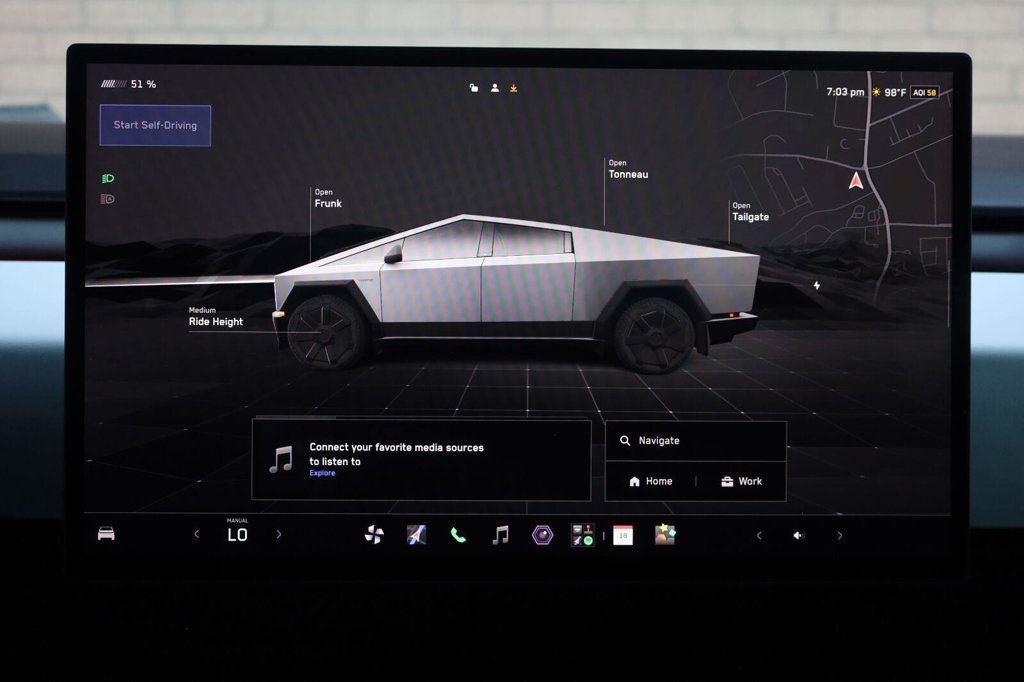 Tesla Cybertruck photo 40