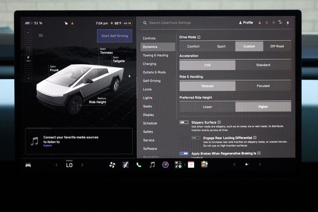 Tesla Cybertruck photo 47