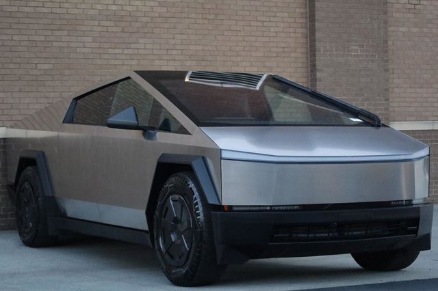2024 Tesla Cybertruck Foundation Series - 23084813 - 6