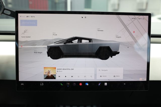 2024 Tesla Cybertruck Foundation Series AWD w/FSD - 23022298 - 34