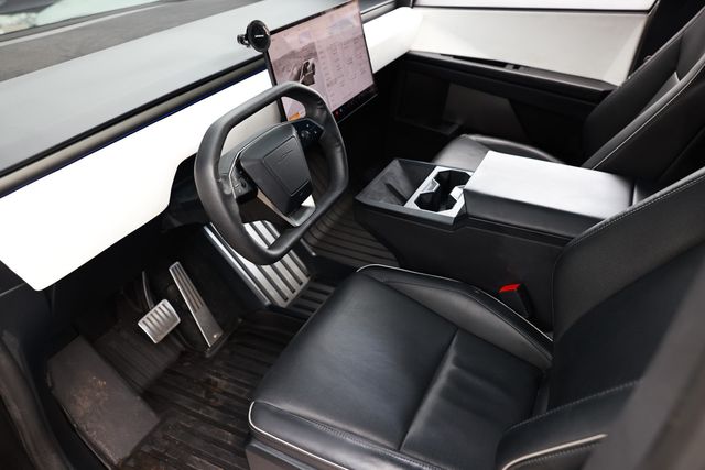 2024 Tesla Cybertruck Foundation Series AWD w/FSD - 23022298 - 5